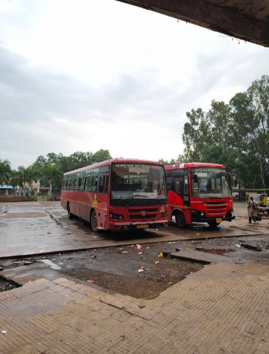 malkapur bus stand yelane